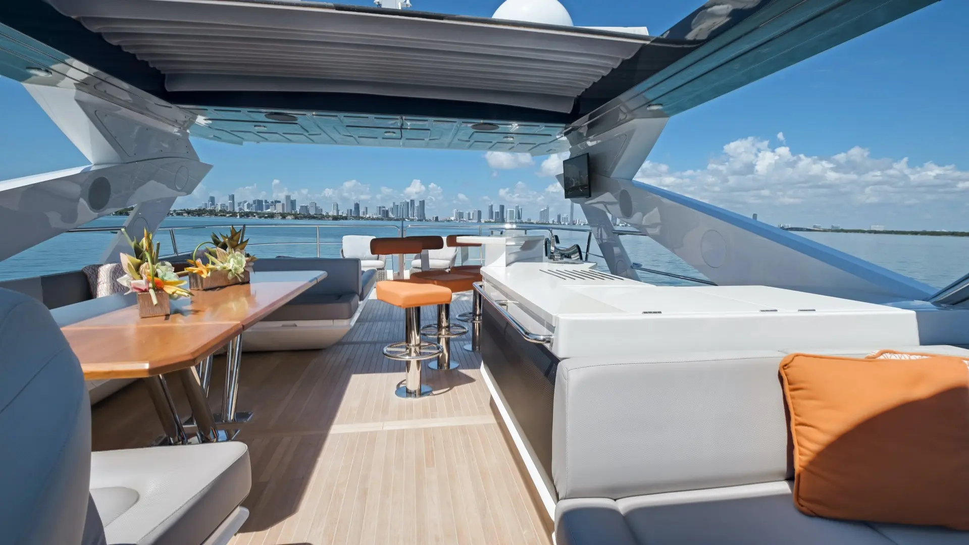 2018 Sunseeker yacht 86