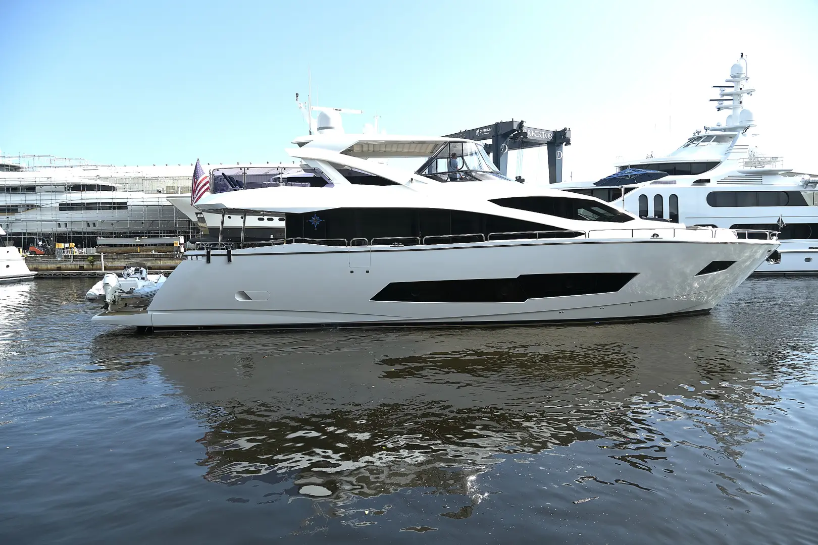 2019 Sunseeker 86 yacht