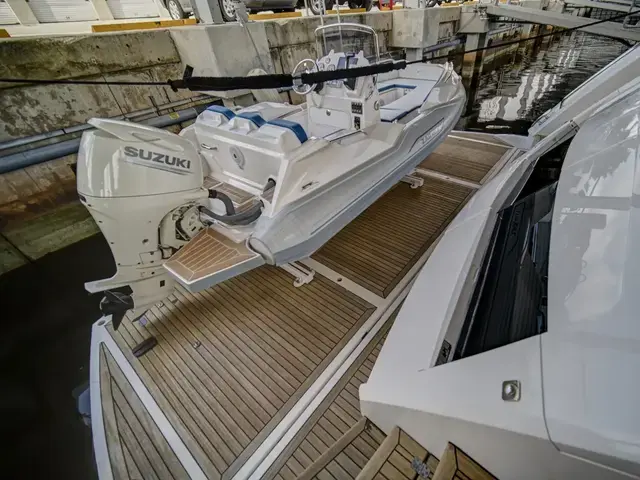 Sunseeker Yacht 86