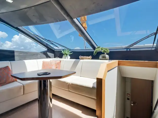 Sunseeker Yacht 86