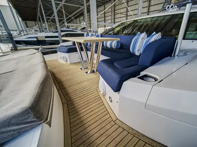 Sunseeker Yacht 86