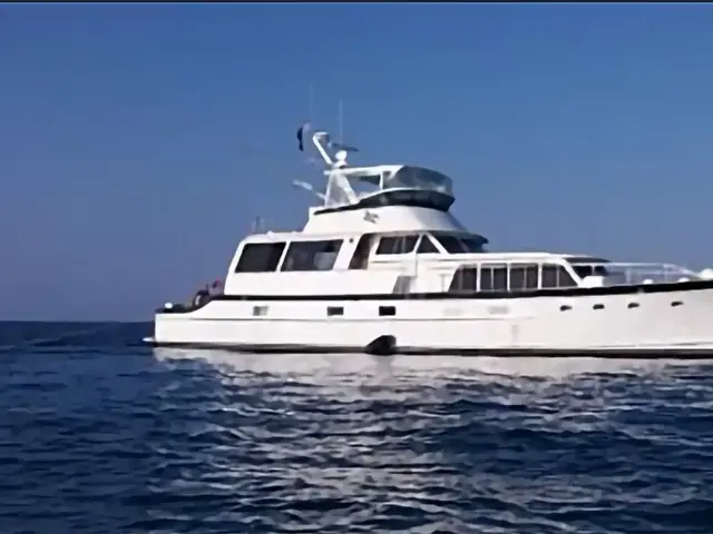 Burger Cockpit Flybridge Motor Yacht