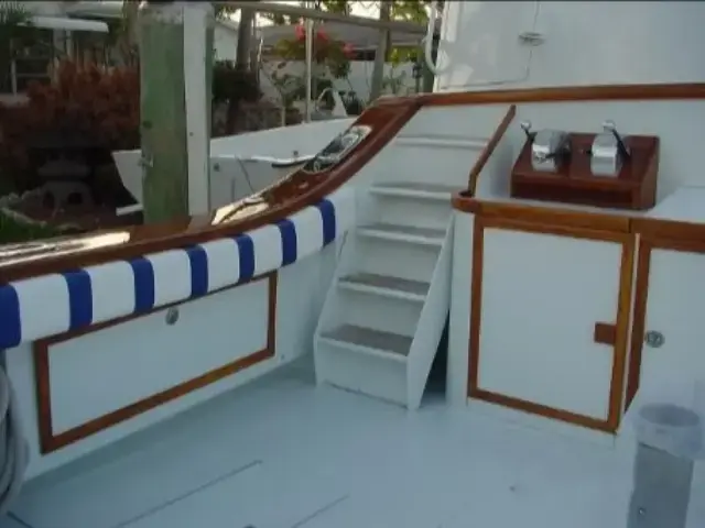 Burger Flybridge Motoryacht