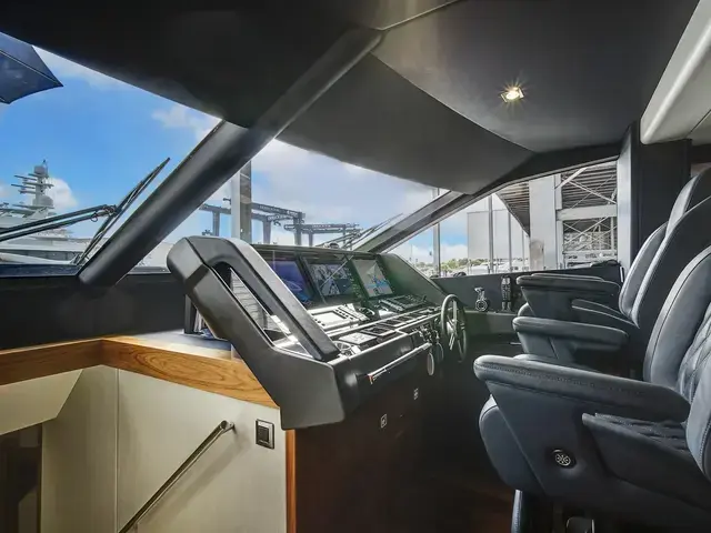 Sunseeker Yacht 86