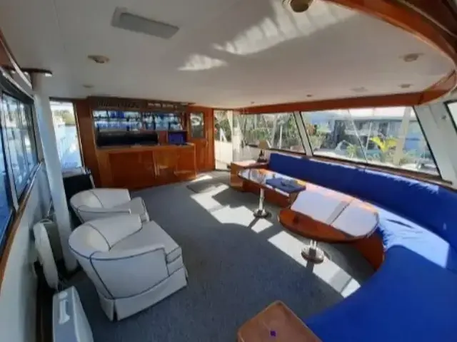 Burger Flybridge Motoryacht