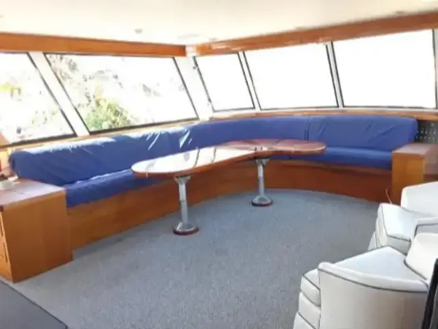 Burger Flybridge Motoryacht