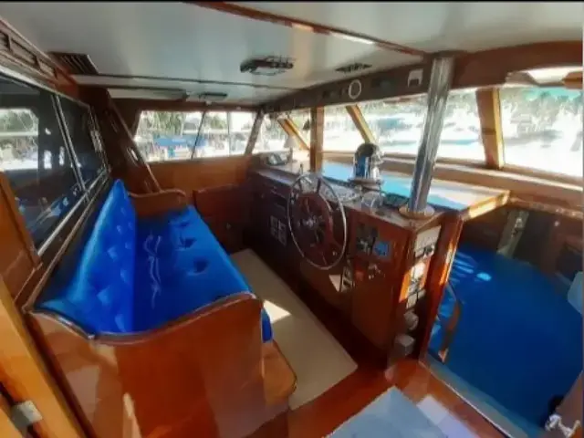 Burger Flybridge Motoryacht