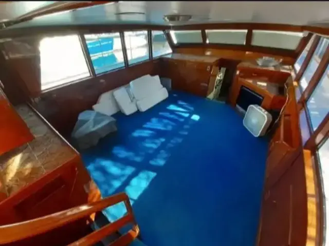 Burger Flybridge Motoryacht