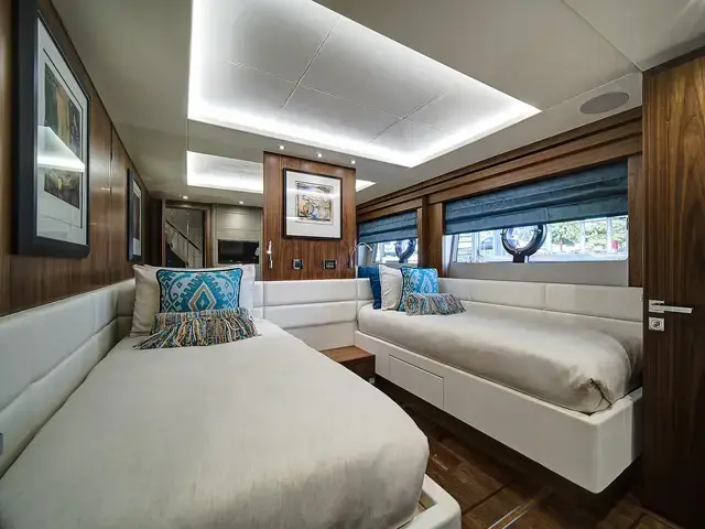 Sunseeker Yacht 86