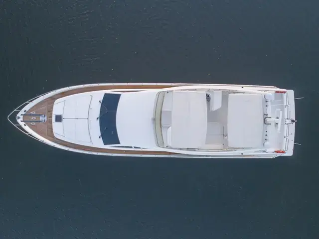 Ferretti Yachts 76