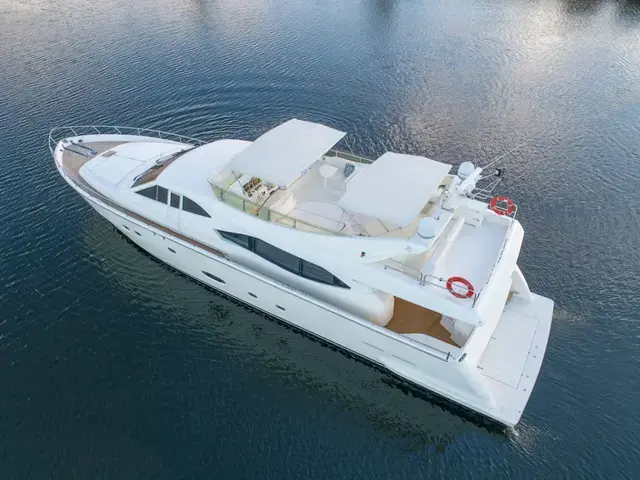 Ferretti Yachts 76