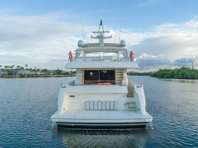 Ferretti Yachts 76