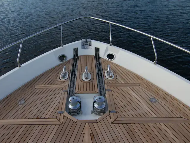 Ferretti Yachts 76