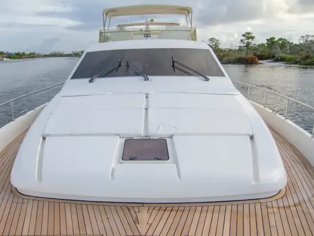 Ferretti Yachts 76