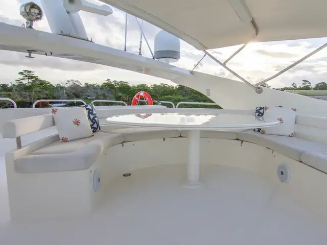 Ferretti Yachts 76