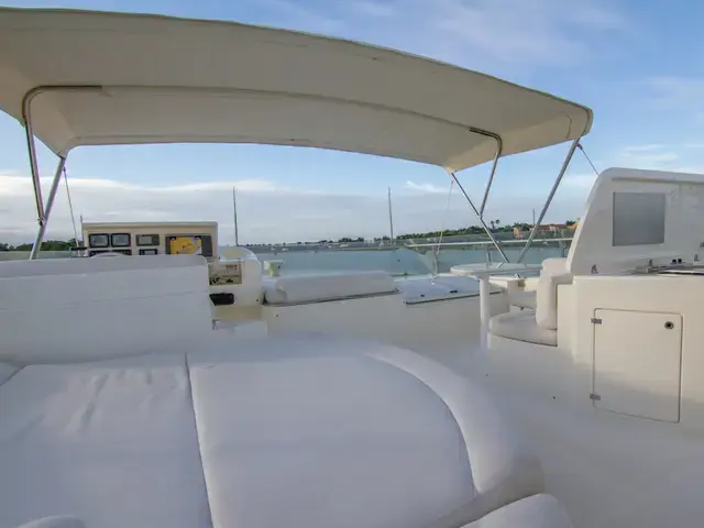 Ferretti Yachts 76