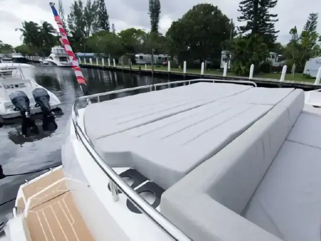 Sunseeker Predator