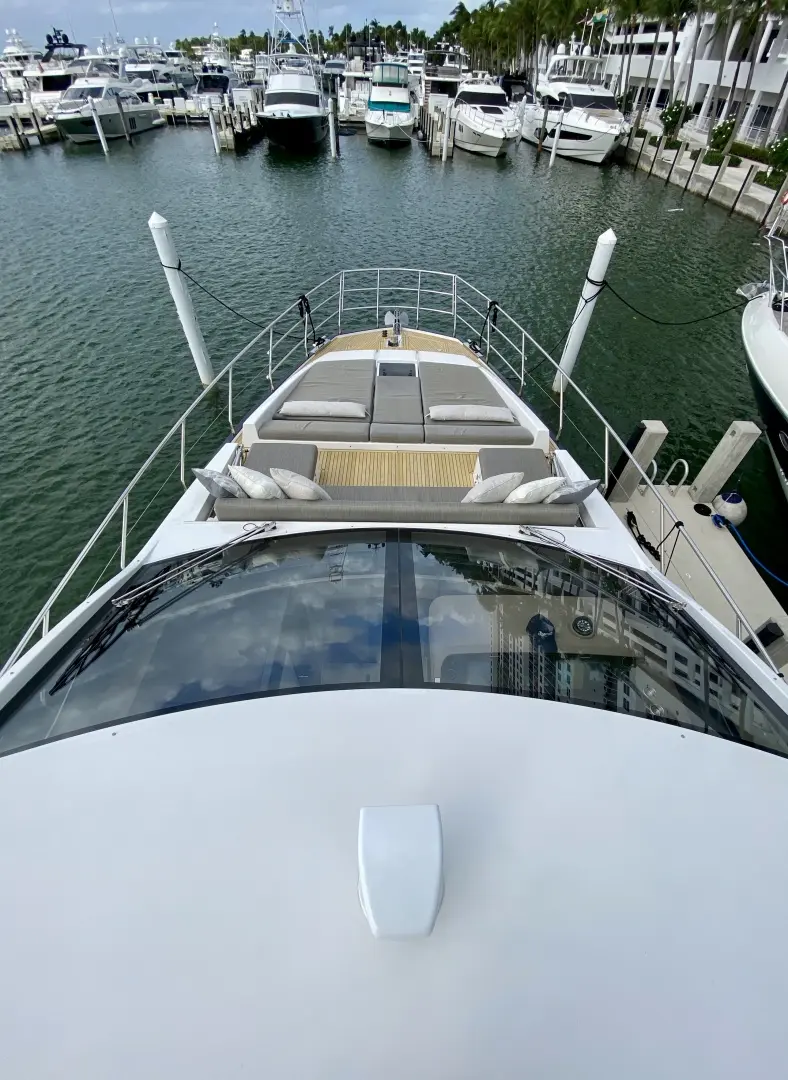 2018 Azimut flybridge