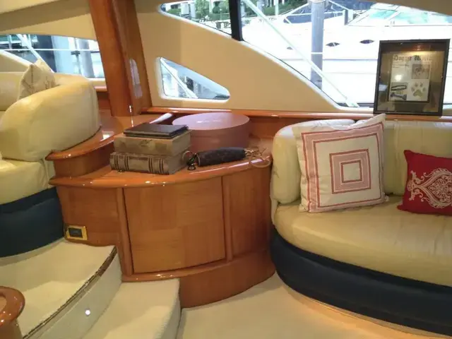 Azimut 62e