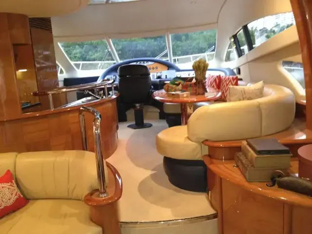 Azimut 62e