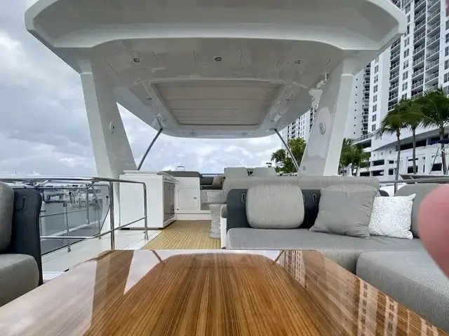 Azimut Flybridge