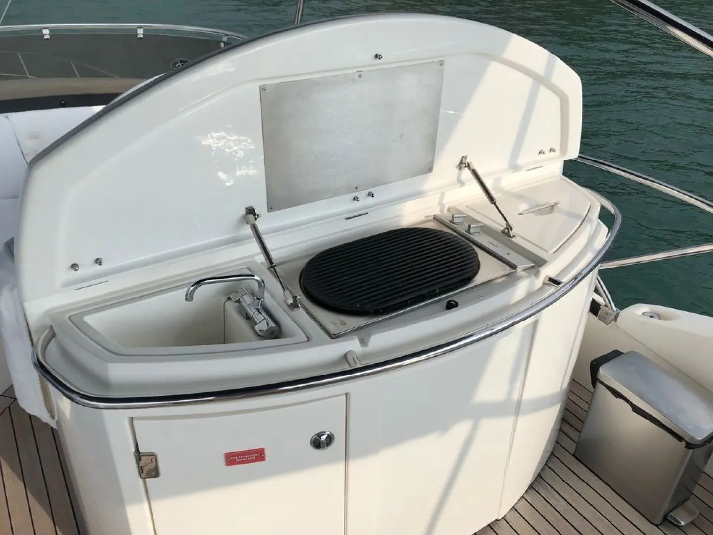 2009 Sunseeker manhattan