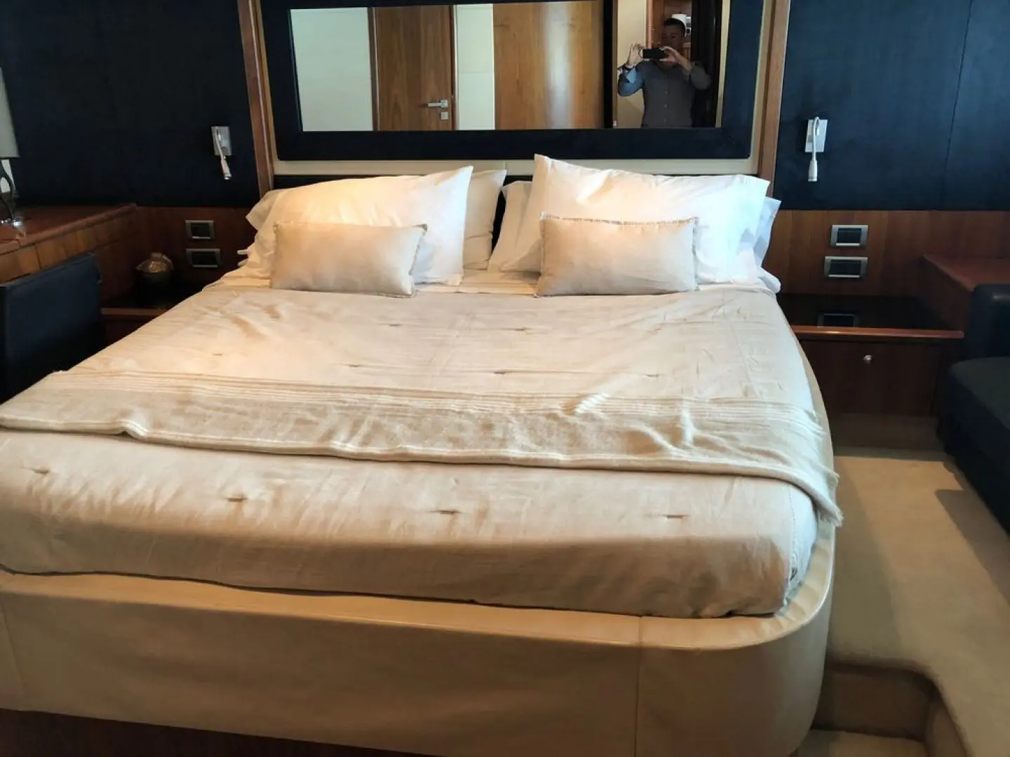 2009 Sunseeker manhattan