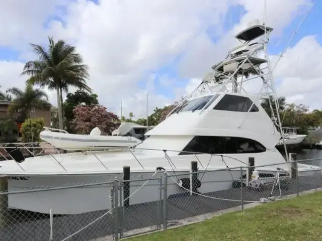 Riviera Enclosed Flybridge