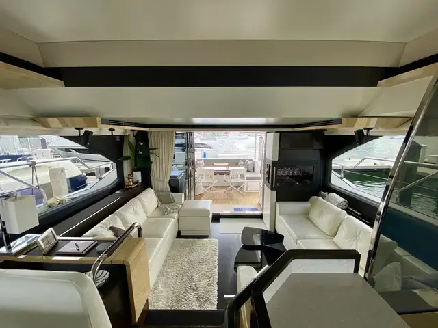 Azimut Flybridge