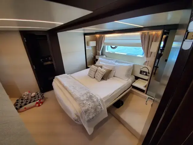 Azimut Flybridge