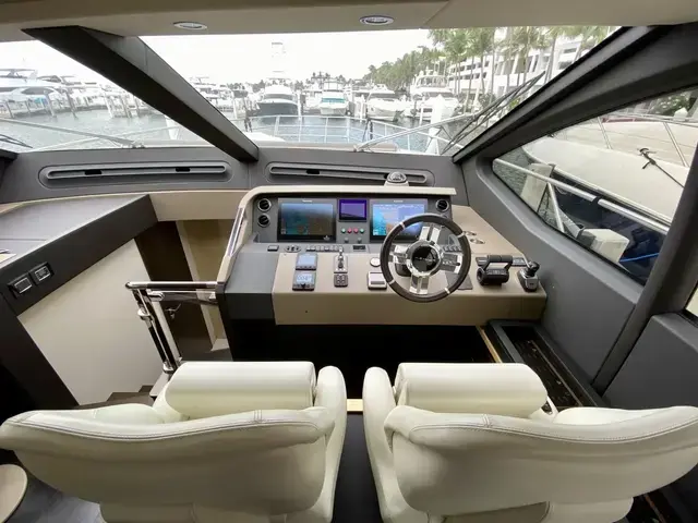 Azimut Flybridge