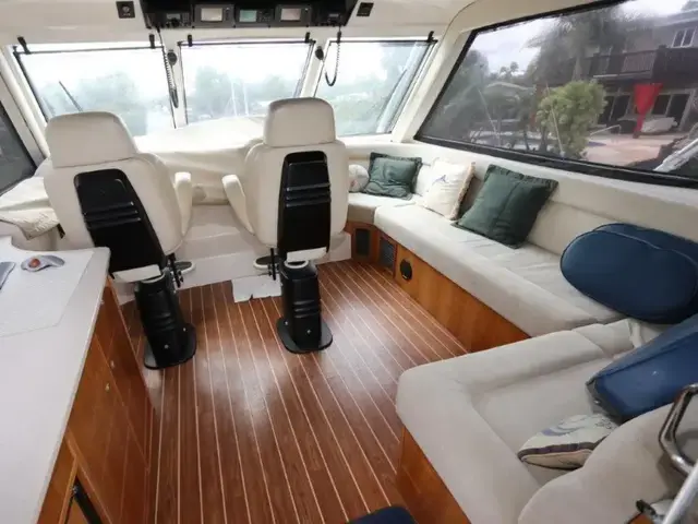 Riviera Enclosed Flybridge