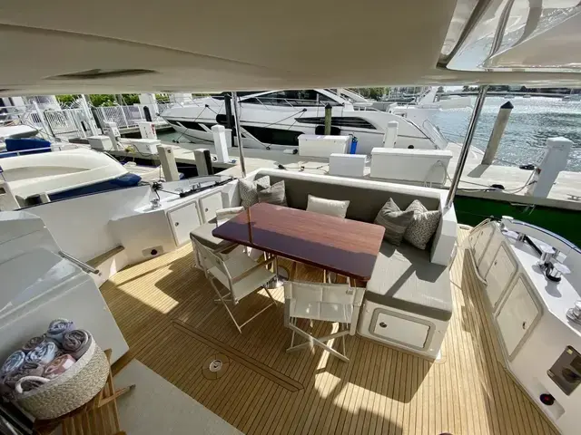 Azimut Flybridge