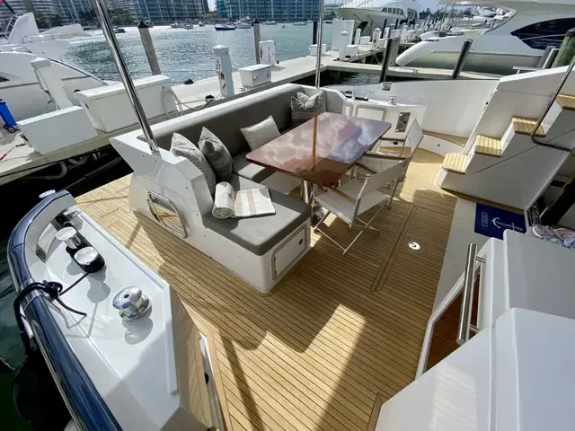 Azimut Flybridge