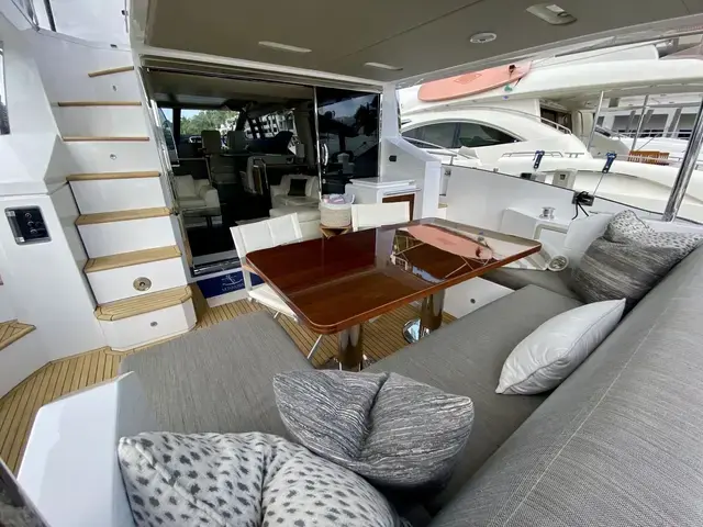 Azimut Flybridge