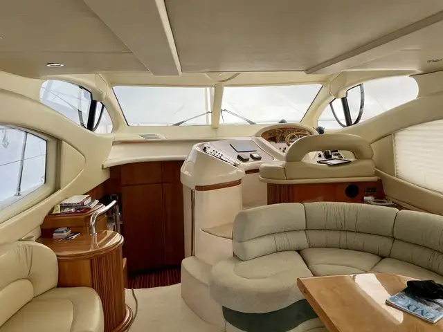 Azimut 46