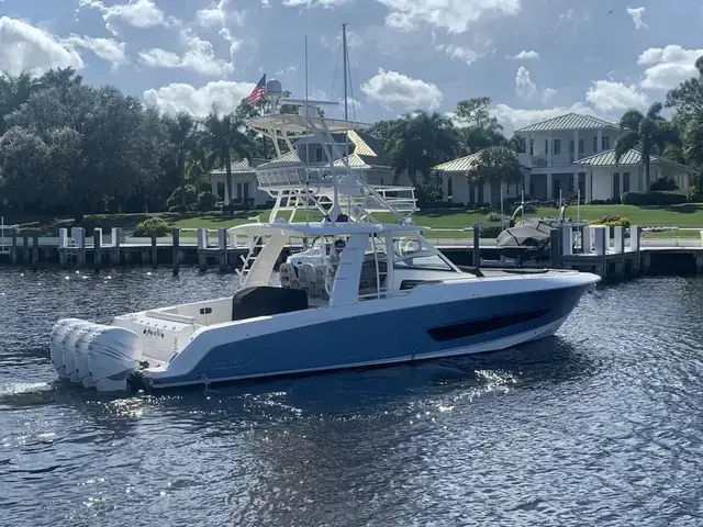 Boston Whaler 420 Outrage