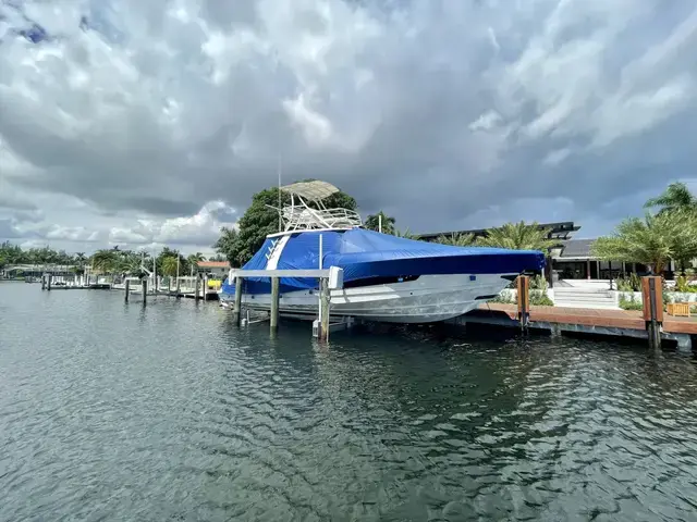 Boston Whaler 420 Outrage