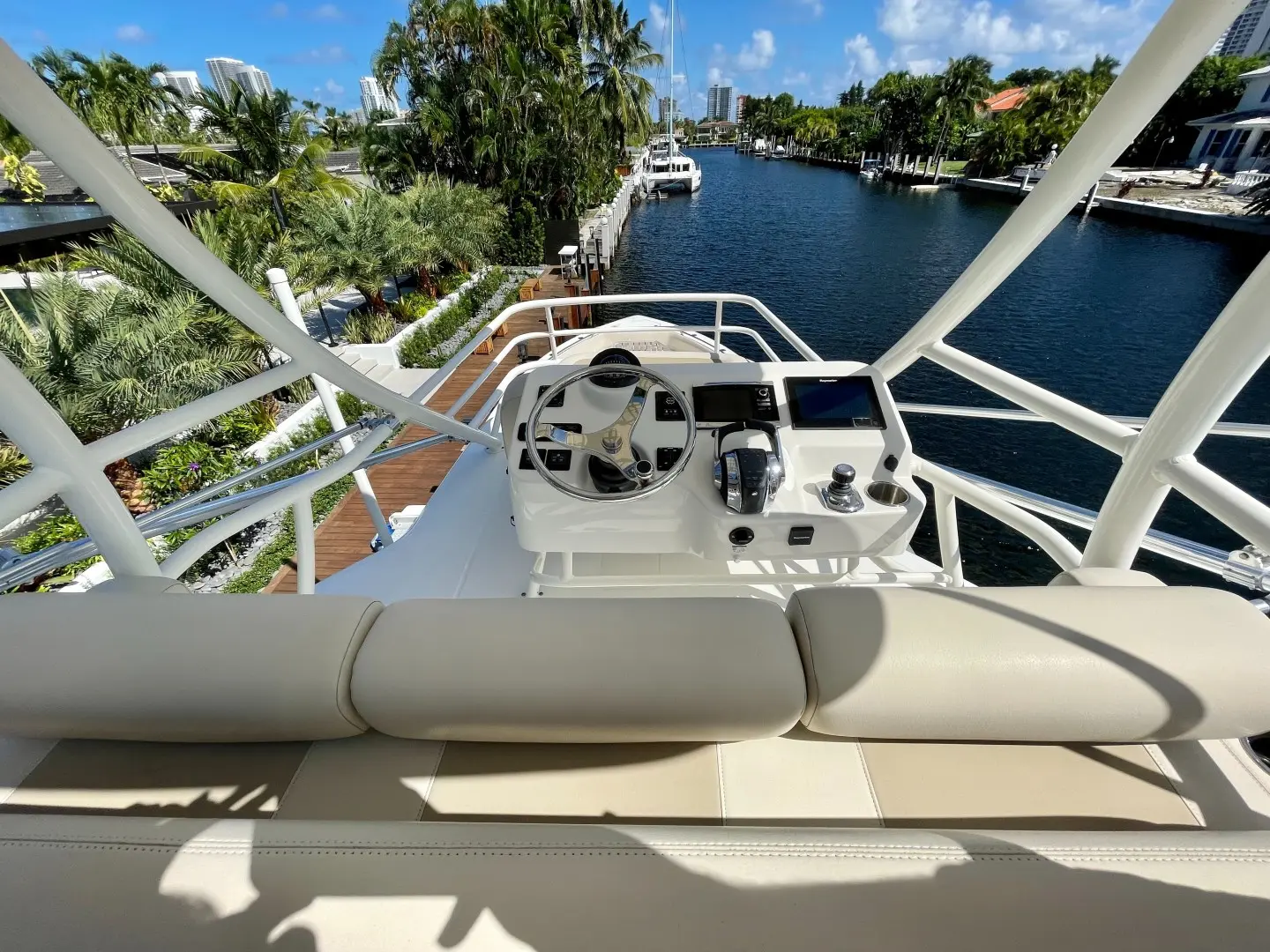 2016 Boston Whaler 420 outrage