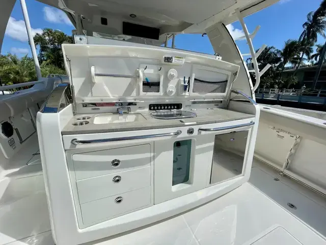 Boston Whaler 420 Outrage