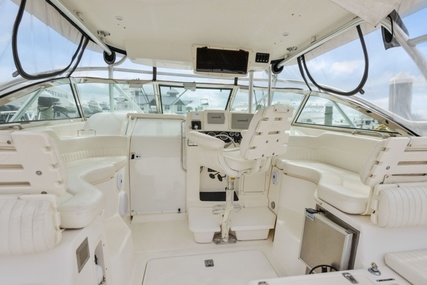 Boston Whaler 350 Defiance