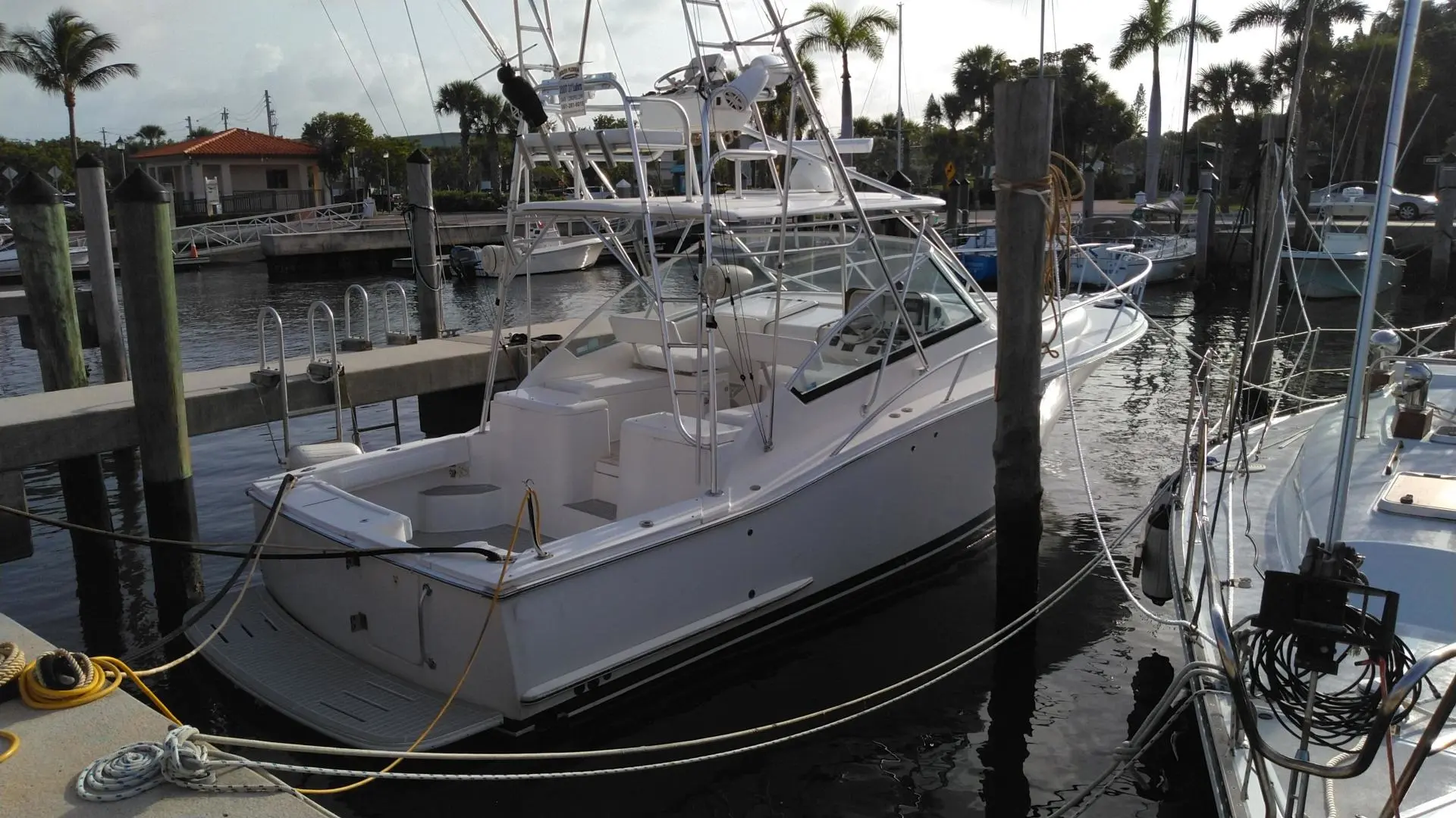 2007 Luhrs 31 open