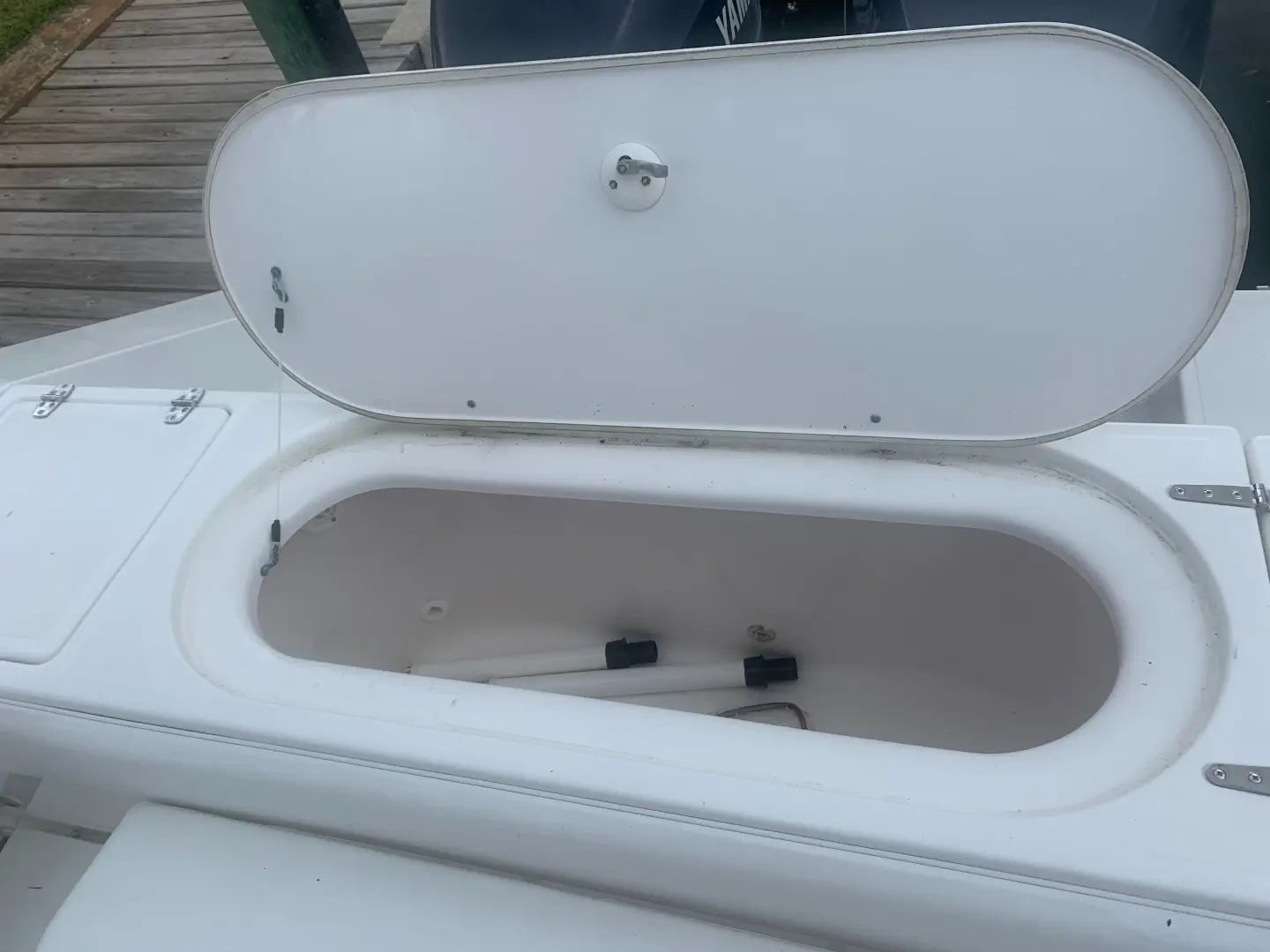 2001 Venture 34 center console