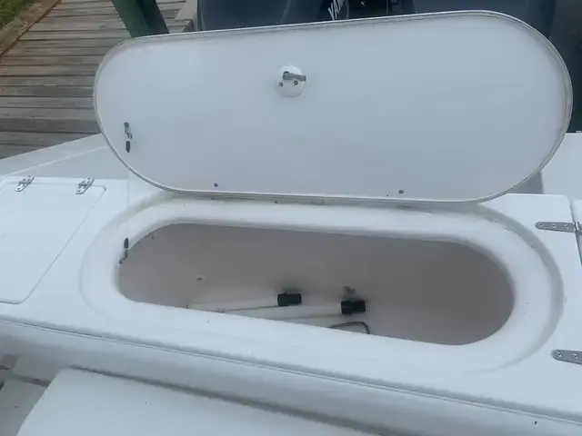 Venture 34 Center Console