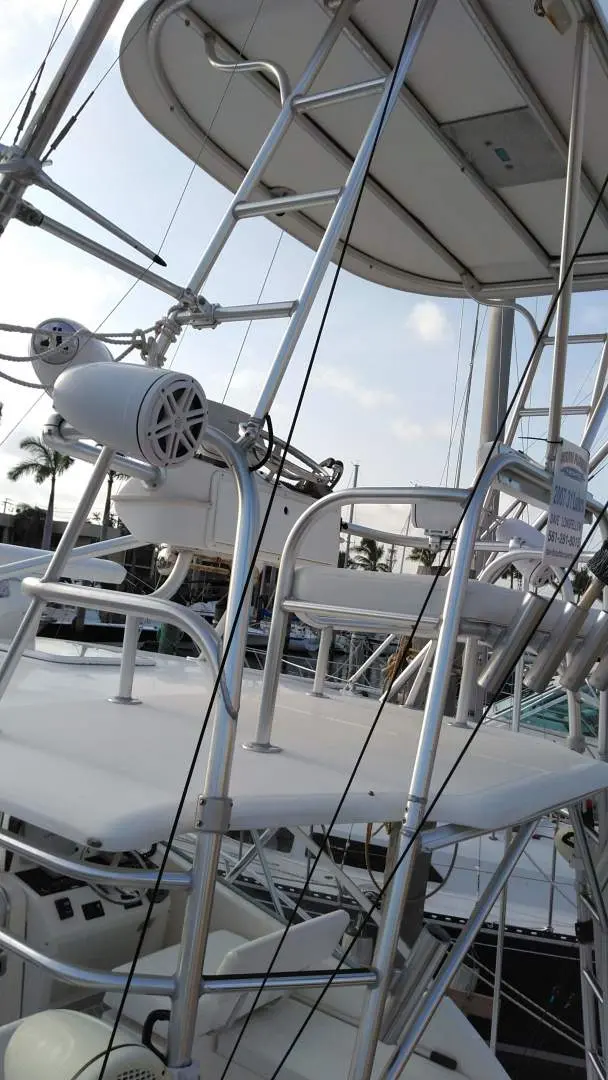 2007 Luhrs 31 open