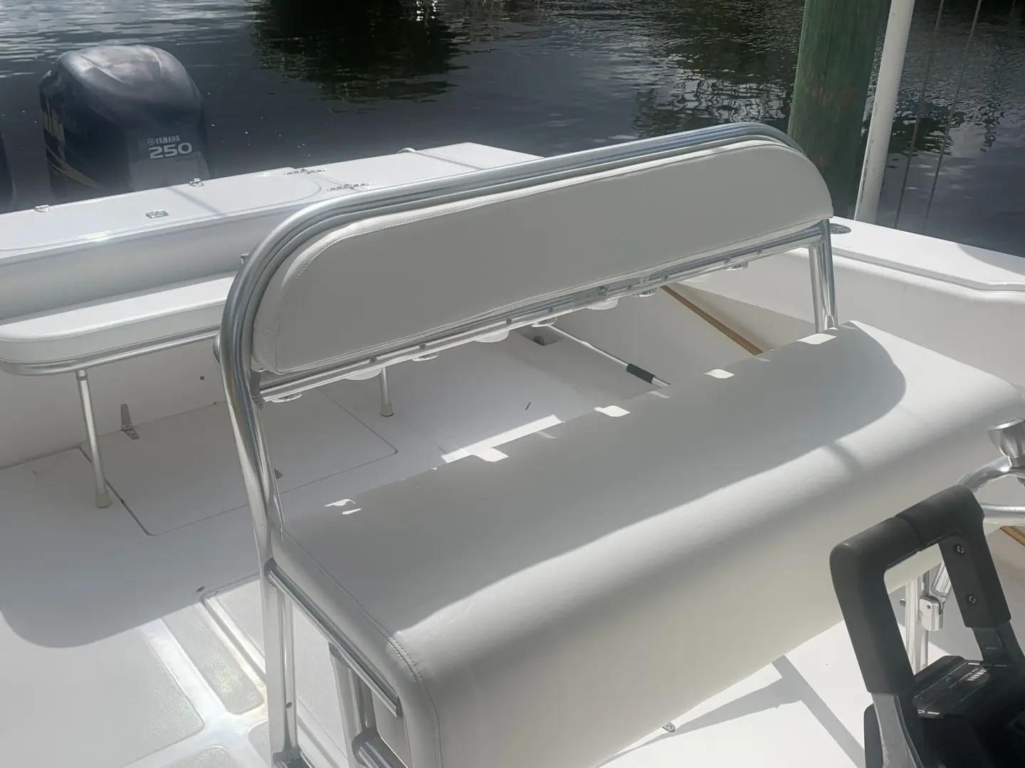 2001 Venture 34 center console