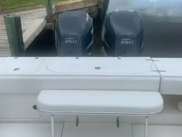 Venture 34 Center Console