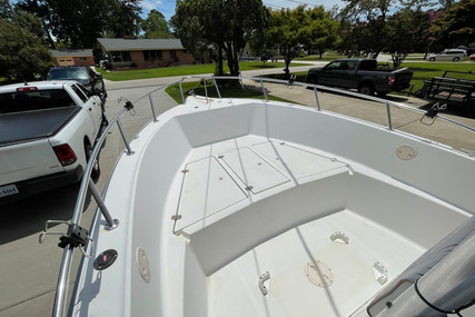 Key West 2220 Center Console