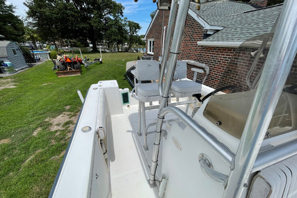 Key West 2220 Center Console