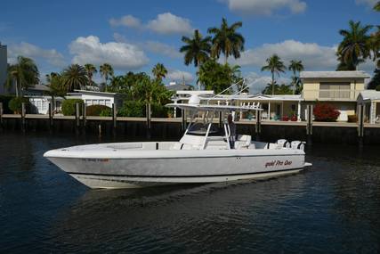 Intrepid 300 Center Console